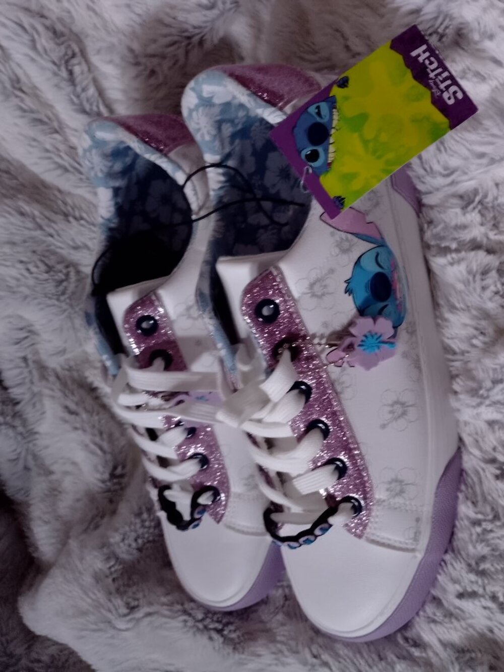 Disney Lilo & Stitch, STITCH Low Top Lace Up Sneaker Women’s 9 NWT